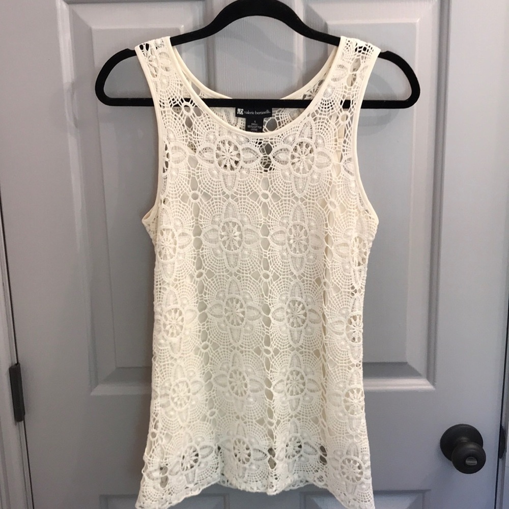 Crotchet sleeveless top